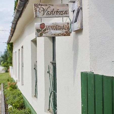 Vadrozsa Vendeghaz Racalmas Guest House Екстериор снимка