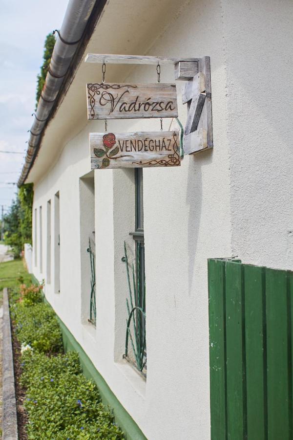 Vadrozsa Vendeghaz Racalmas Guest House Екстериор снимка